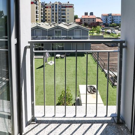 Primopiano - Bonomi Apartment Milano Ngoại thất bức ảnh