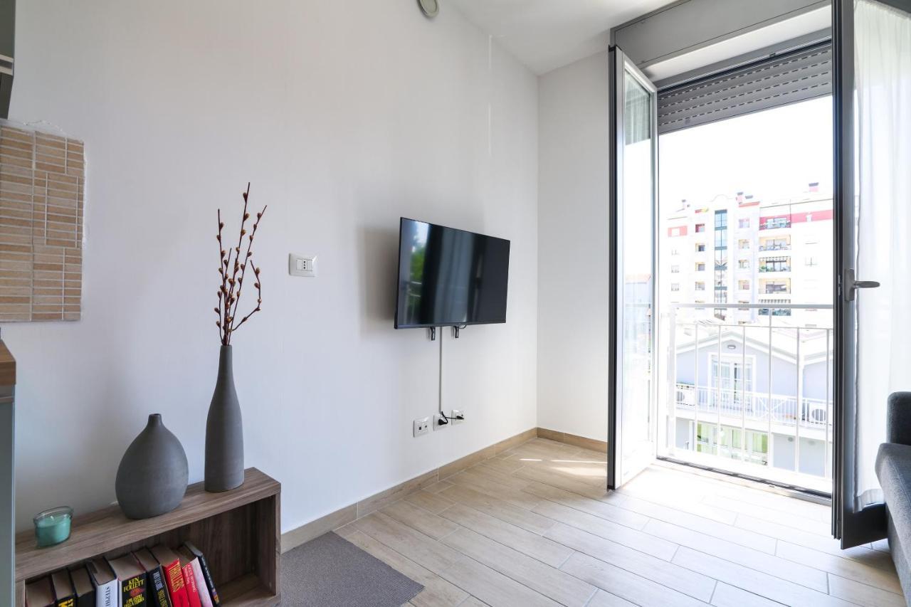 Primopiano - Bonomi Apartment Milano Ngoại thất bức ảnh